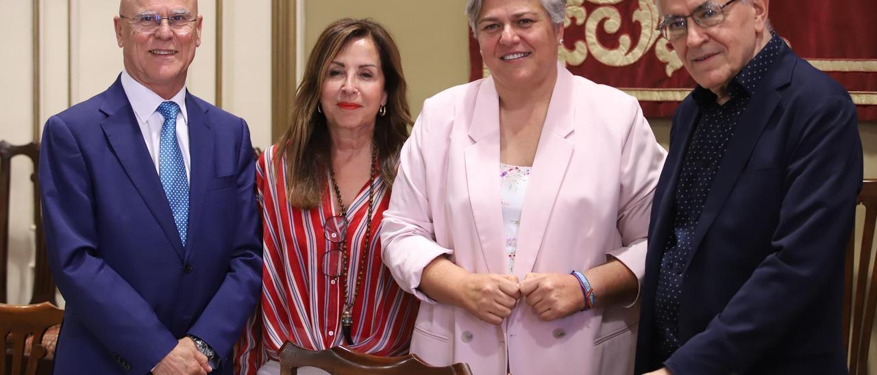 El Parlamento de Canarias pone por primera vez a dos mujeres al frente de la Diputación del Común y del Comisionado de Transparencia