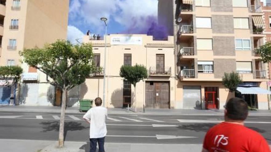 El Casal Popular ocupa una casa situada en la ronda Magdalena