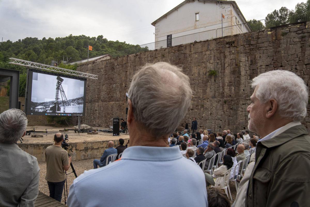 Imatges de l'acte de commemoració del centenari de l’inici de l’explotació de les sals potàssiques a Cardona Imatges de l'acte de commemoració del centenari de l’inici de l’explotació de les sals potàssiques a Cardona