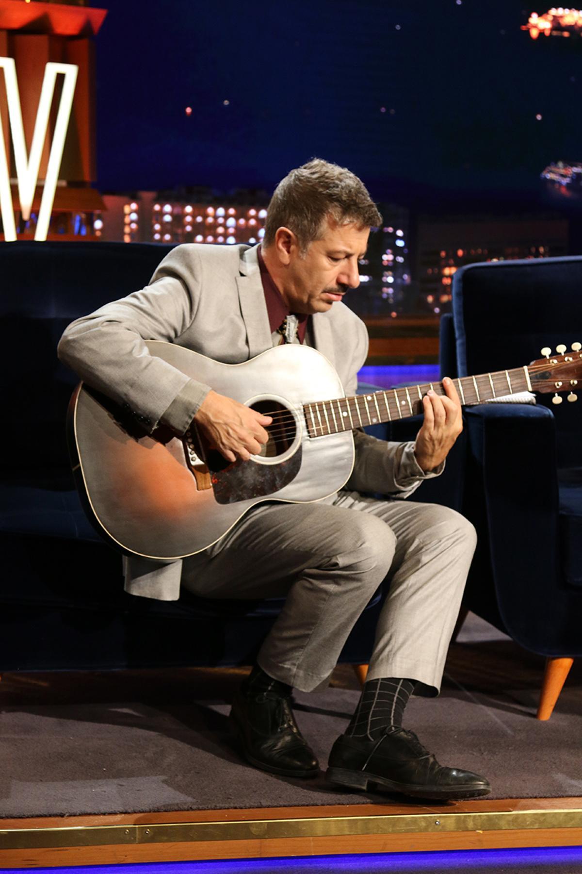 El músico vigués, en su etapa al frente de la banda de «Late Motiv»