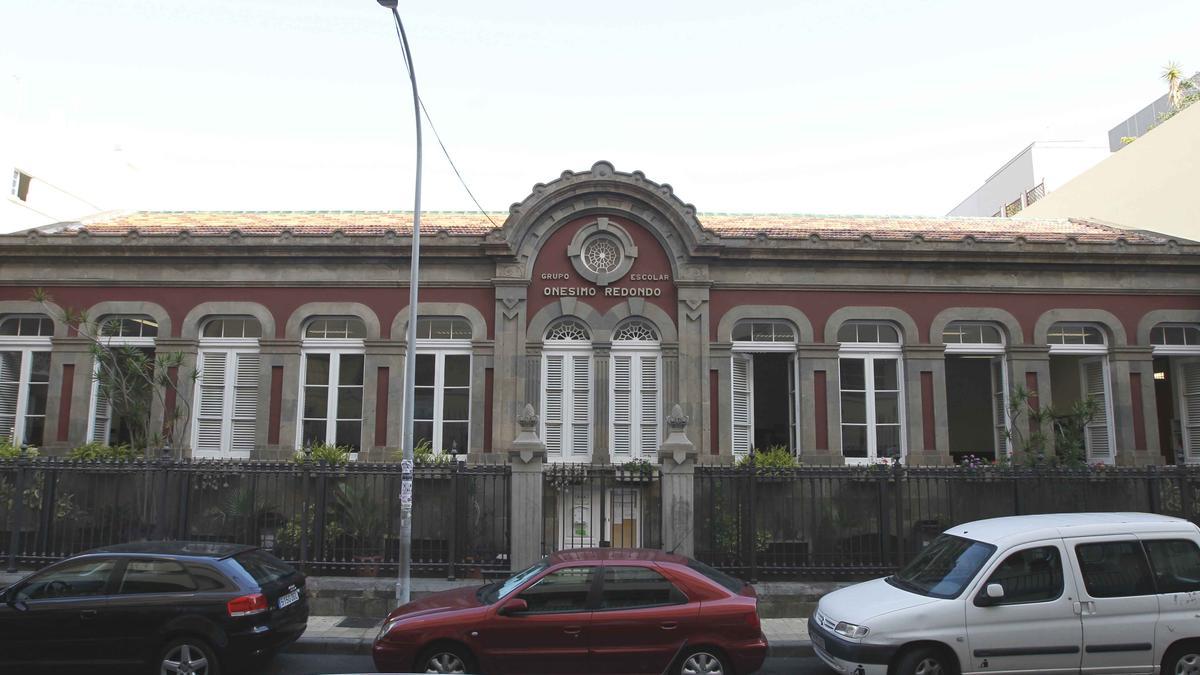Colegio Onésimo Redondo, situado en la calle de La Rosa, en Santa Cruz.