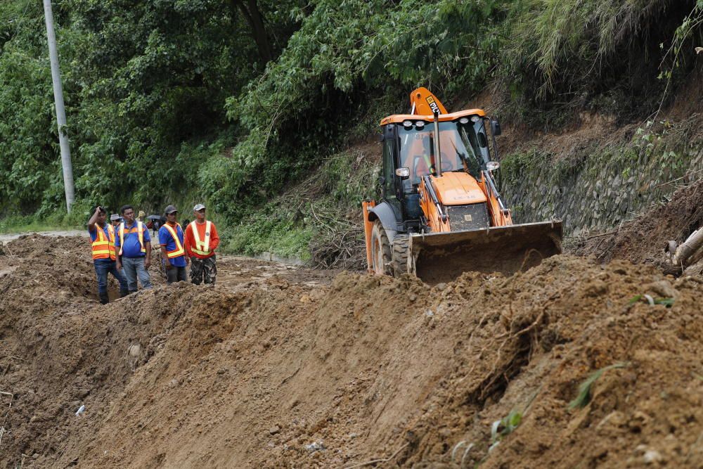 Un centenar de personas quedan sepultadas en un mina en Filipinas por el tifón