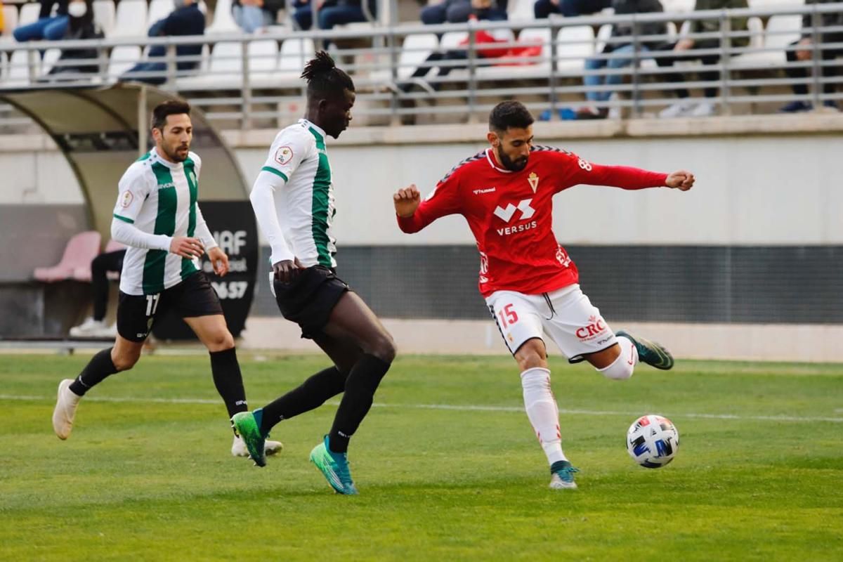 El Córdoba CF de Alfaro se impone al Real Murcia