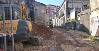 Patrimonio visita las obras de Praza da Estrela y autoriza continuar los trabajos
