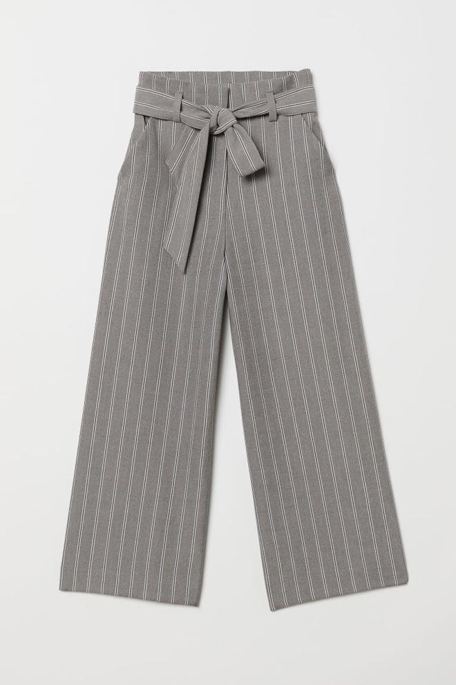 Pantalón de rayas (Precio: 23,99 euros)