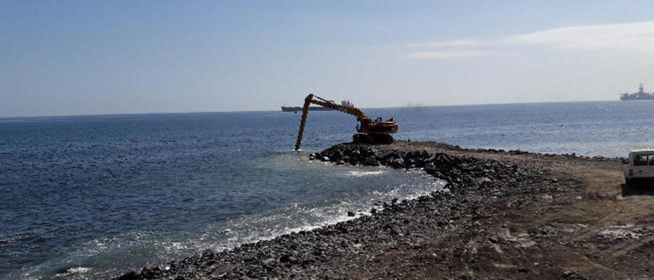 Obras en el arranque del emisario submarino de la capital grancanaria.