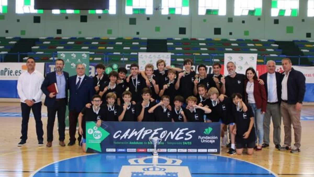 El equipo del colegio El Romeral conquistó el CADEBA infantil en La Línea de la Concepción.