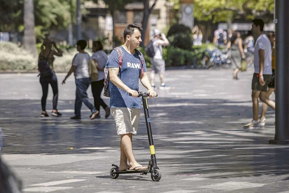 Los vehículos eléctricos personales, cada vez más habituales en Palma