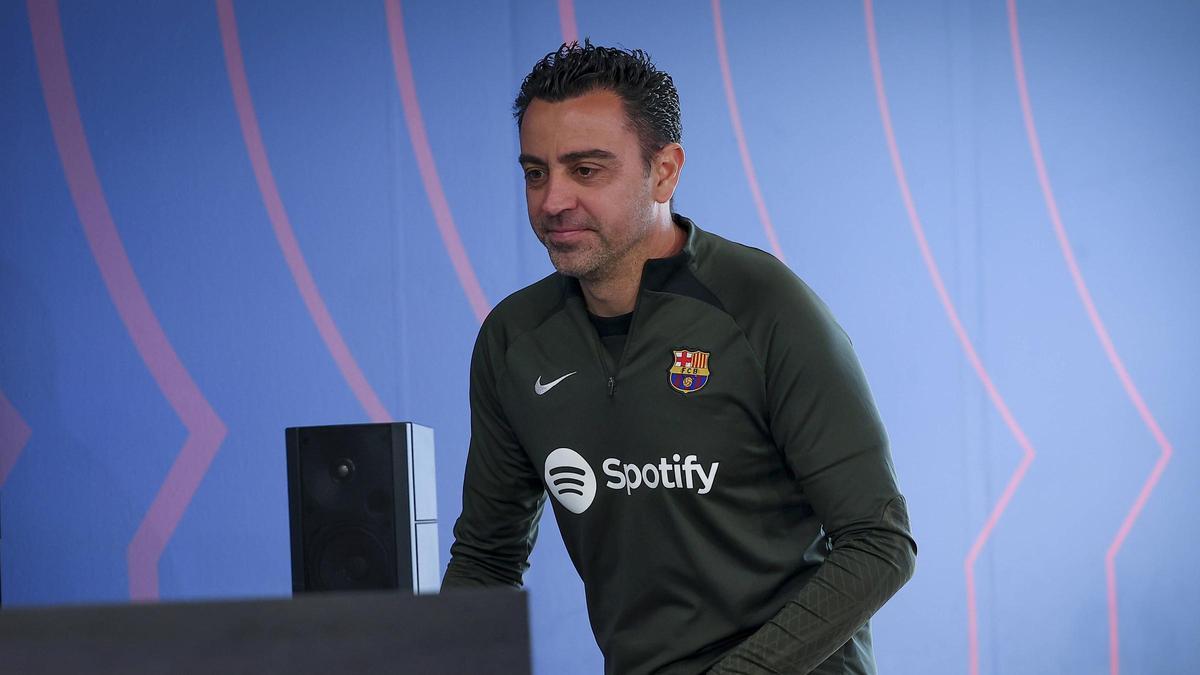 El entrenador del FC Barcelona, Xavi Hernández, durante la rueda de prensa