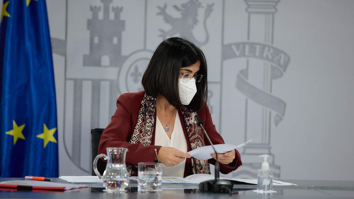 La ministra de Sanidad, Carolina Darias, en una rueda de prensa para comparecer sobre los asuntos tratados en el Consejo Interterritorial del Sistema Nacional de Salud, en el Complejo de La Moncloa, a 2 de marzo de 2022, en Madrid  (España).