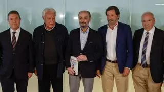 El dictamen del oráculo Javier Fernández: el expresidente asturiano reaparece para arropar a Javier Lambán