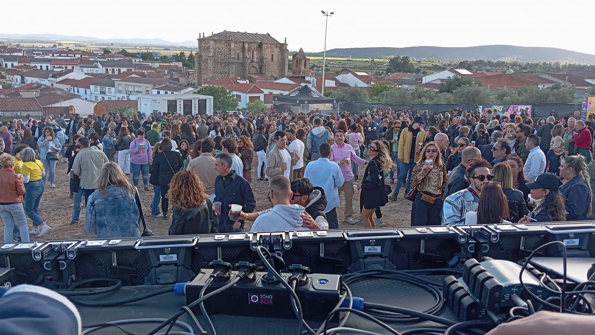 Festival de música de los 90 en su primera edición en Medellín.