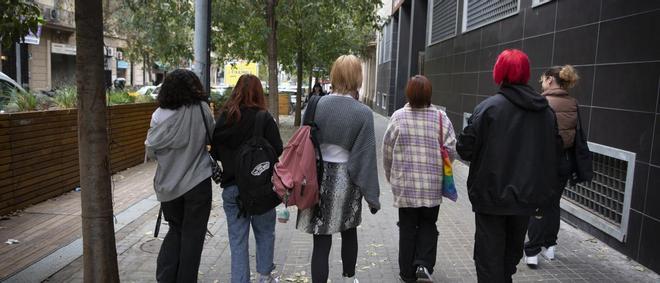 "Los hijos demasiado protegidos serán jóvenes vulnerables"