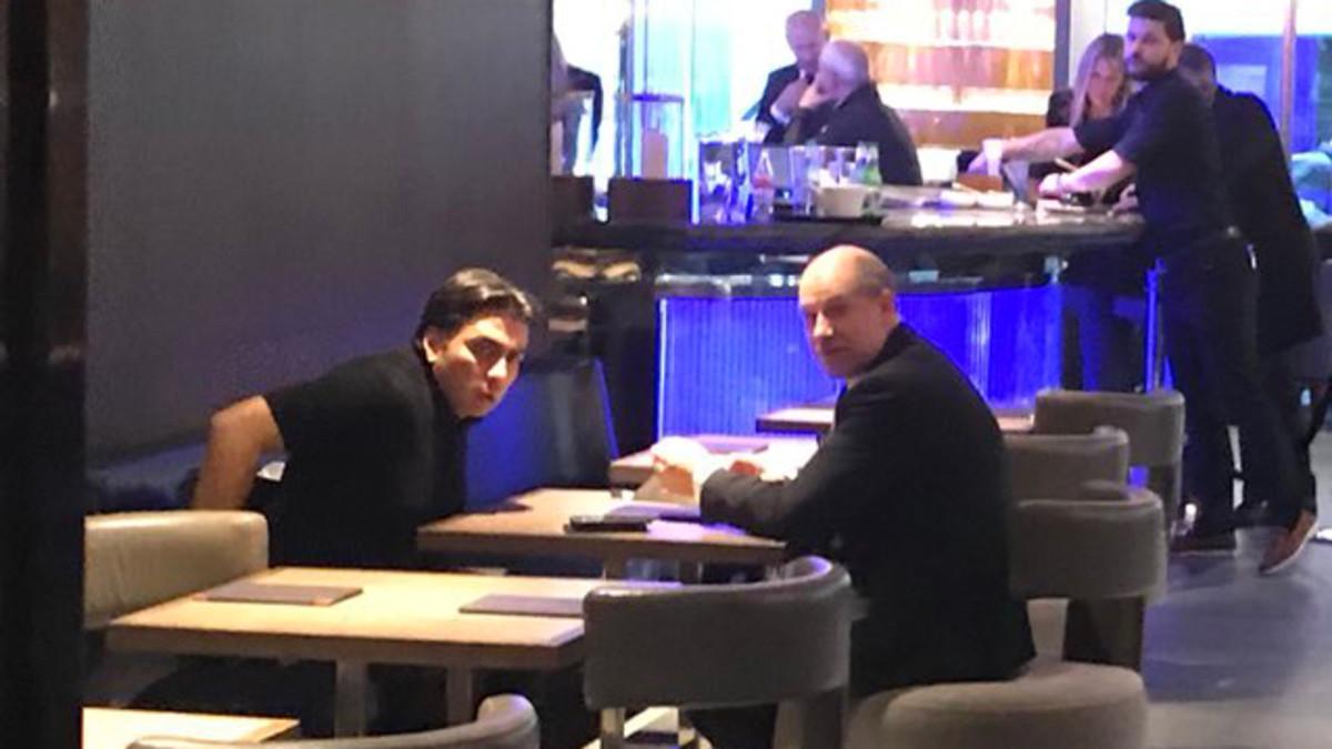 Antero Henrique y Kia Joorabchian, tomando un café en Londres