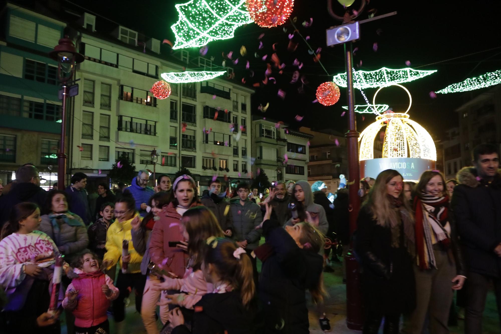 Así fue el encendido del alumbrado navideño en Villaviciosa