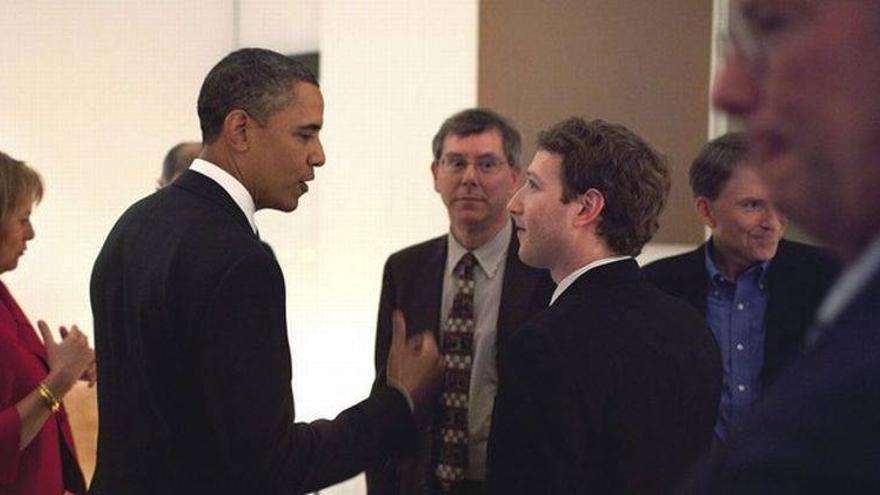 Zuckerberg llama a Obama para quejarse de los abusos del Gobierno de EEUU en internet