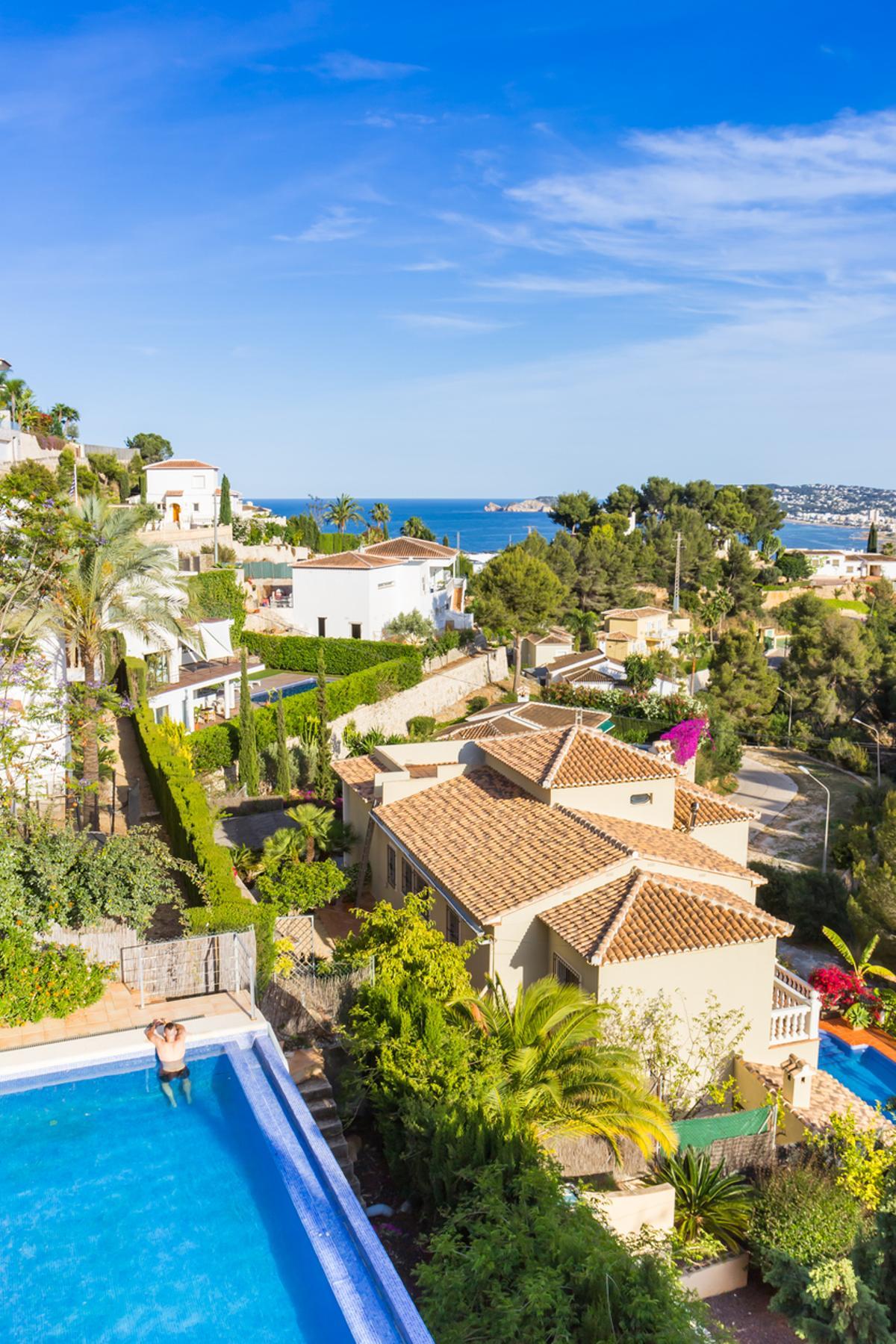 Piscina en una casa en la colina de Jávea