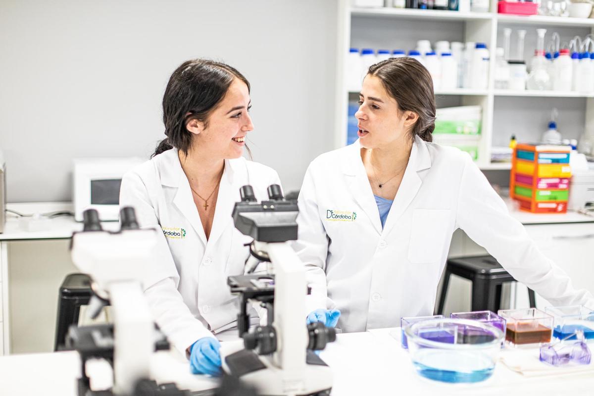 Instituto Salvador de Córdoba refuerza su apuesta por la FP sanitaria con nuevos equipos, inteligencia artificial y un máster en Cultivos Celulares