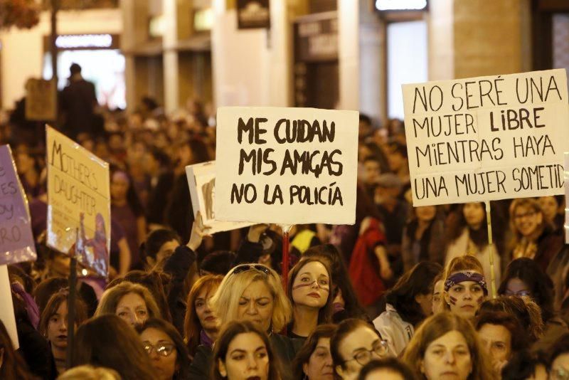 Fotogalería del 8-M en Zaragoza