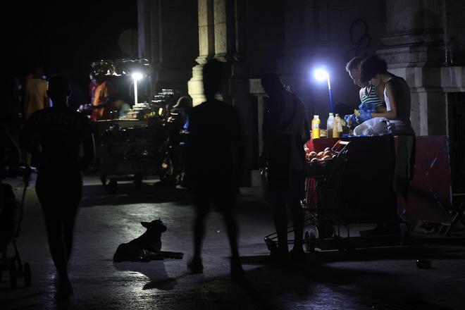 Cuba vive a oscuras una situación más calamitosa que la causante del estallido social de hace cinco años