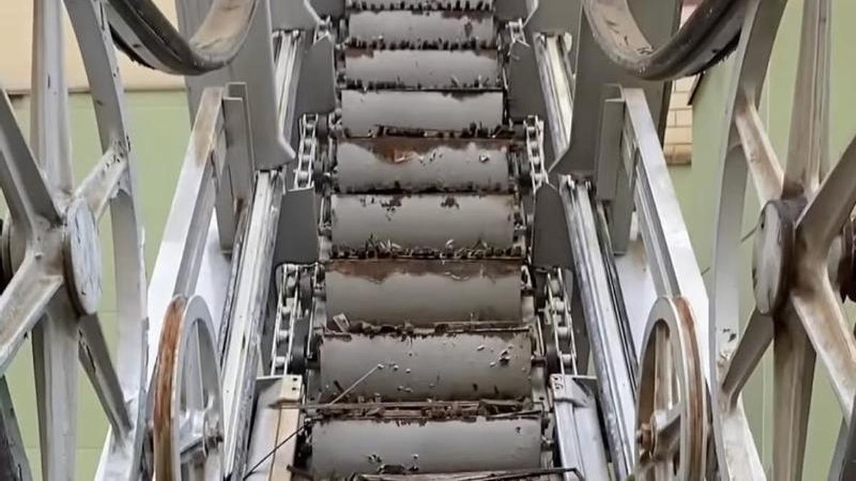 Primeras escaleras mecánicas de Zaragoza.
