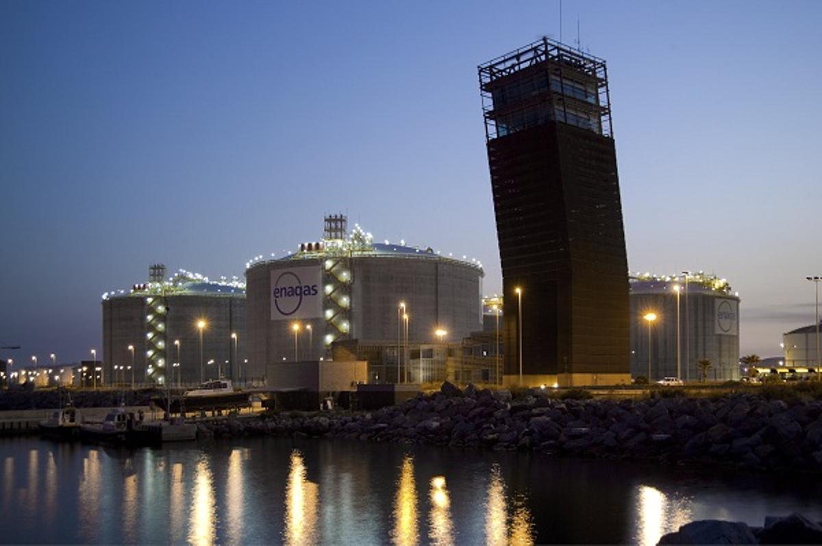 Planta regasificadora de Enagás en Barcelona. 