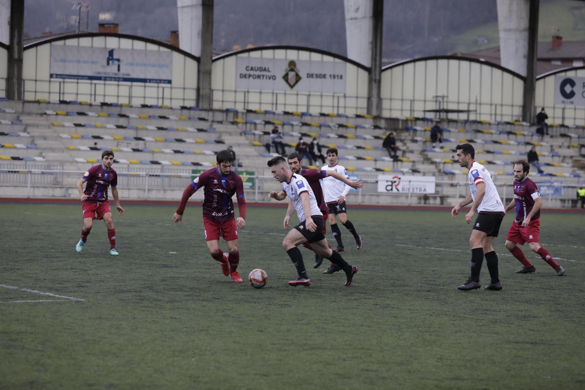 Las imágenes de la primera jornada de año en Tercera División