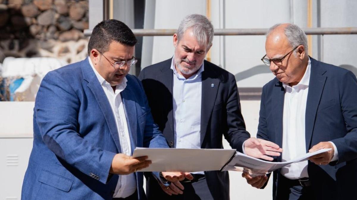 El Ayuntamiento de Valle Gran Rey aprueba la cesión del inmueble destinado a la ampliación del Centro de Salud del municipio.