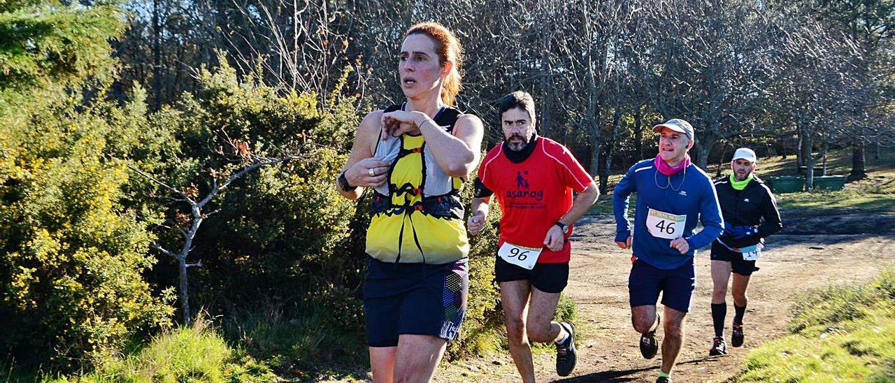 Corredores en una edición anterior del Trail de Cela. |   // GONZALO NÚÑEZ