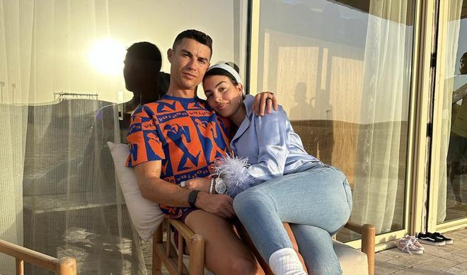 Georgina Rodríguez y Cristiano en una imagen en Instagram