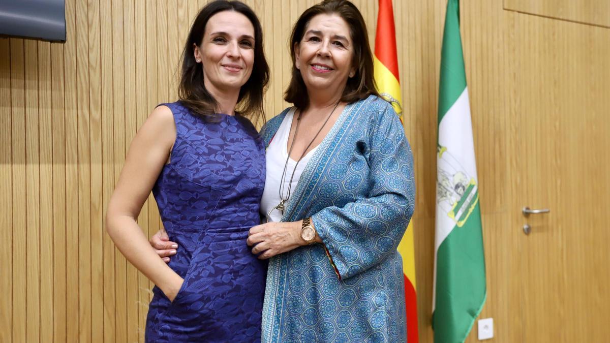 Eva Álvarez y Ana Relaño, tras la elección de la primera como jueza decana de Córdoba.