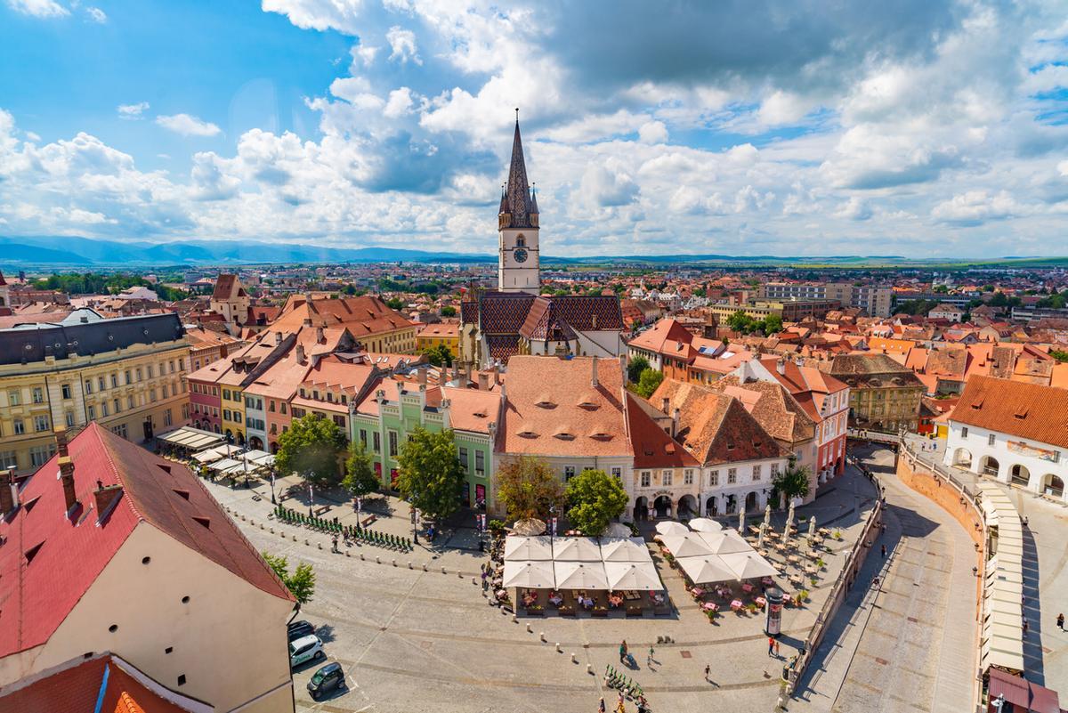 La ciudad más desconocida de Europa está teñida de colores pastel