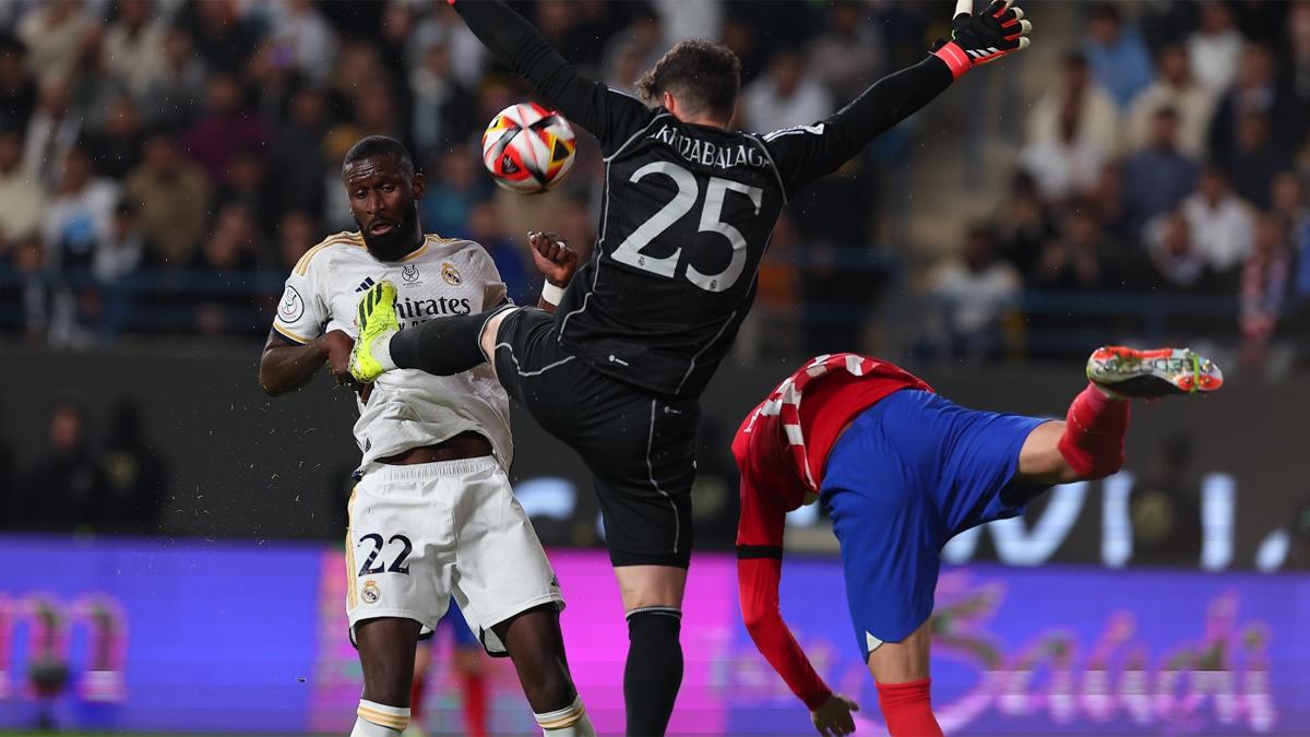 Nápoles - Real Madrid | El error de Kepa que dio el primer gol al Nápoles