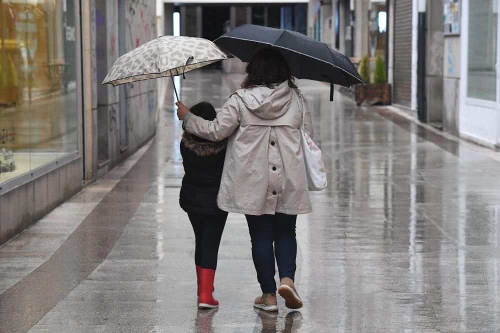 MeteoGalicia avisa de precipitaciones por encima de los 40 litros por metro cuadrado la primera mitad del día.