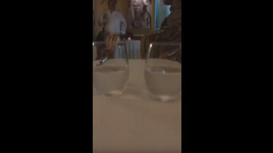 El dueño de un restaurante en Francia echa a dos mujeres con velo tras decir que &quot;todos los musulmanes son terroristas&quot;