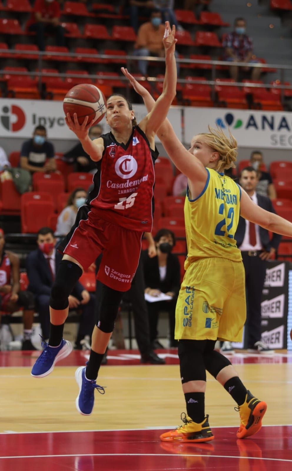 El Casademont Zaragoza sumó su segunda victoria en la Liga Femenina Endesa ante el Gran Canaria (72-57)