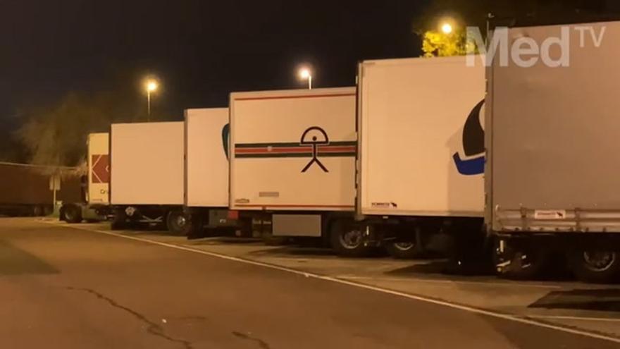 Los camioneros alertan de «colapso» en las áreas de descanso de la AP-7 en Castellón