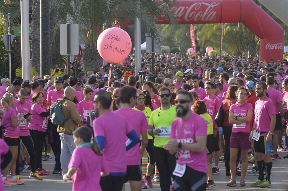 La marea contra el cáncer inunda Elche