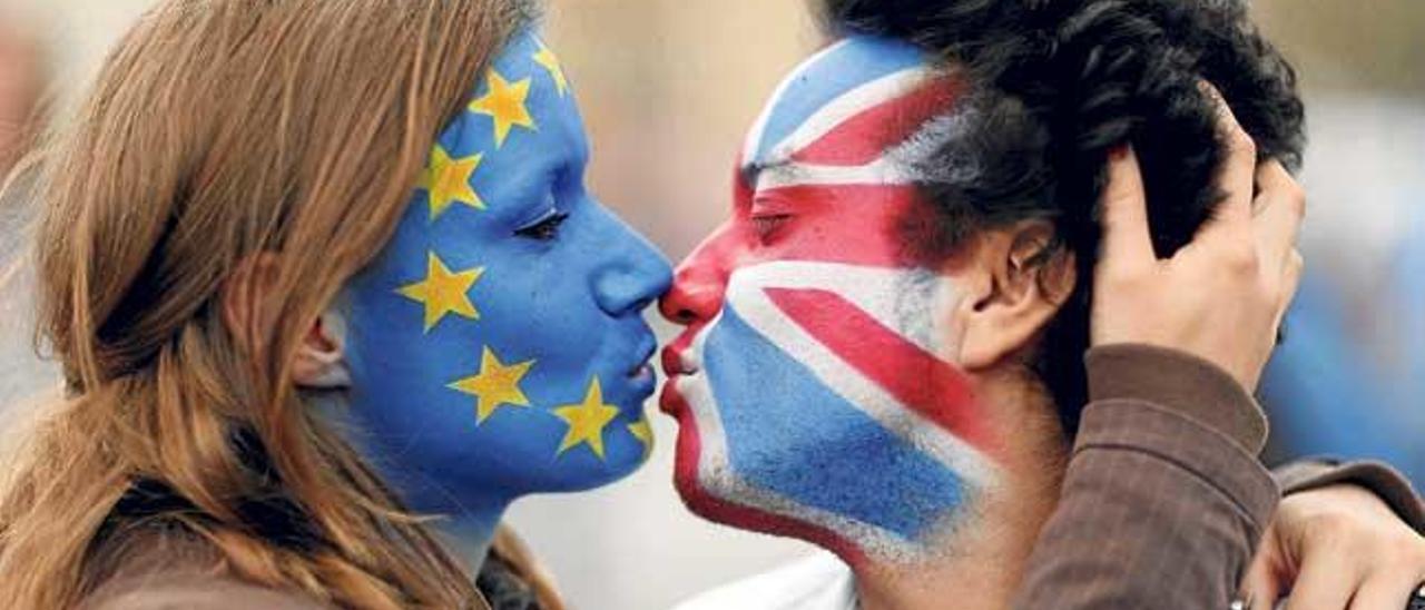 Una relación rota: la próxima salida de Gran Bretaña de la Unión Europea tras el referéndum del ´Brexit´ ha supuesto un duro golpe para muchas generaciones, especialmente los jóvenes que no saben qué les espera y que incluso quieren que su país reconsidere su posición y haga otra consulta. Reuters