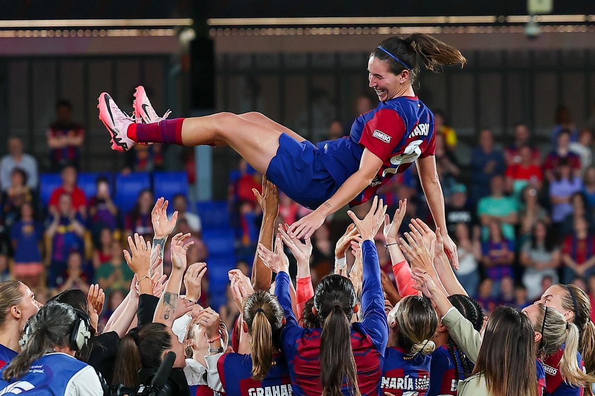 Liga F: FC Barcelona - Betis, el partido de despedida de Sandra Paños, Mariona Caldentey y Jonatan Giráldez, en imágenes