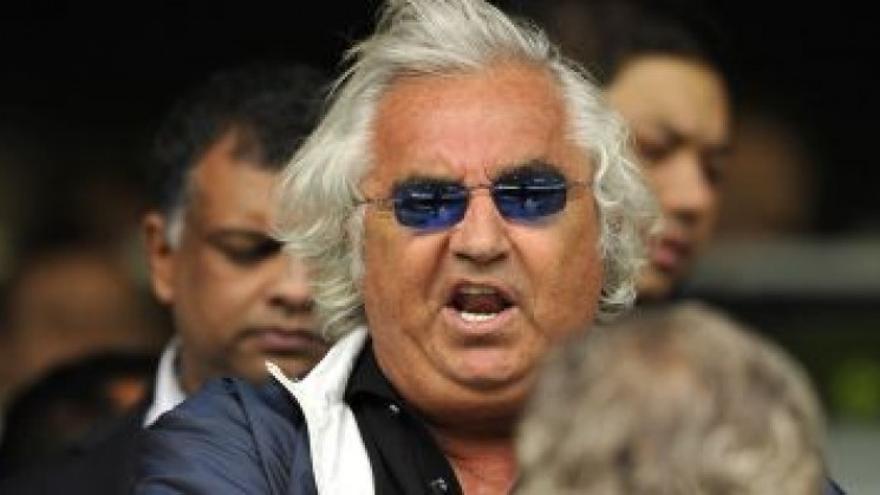 Briatore denuncia a seis rusos que se marcharon de su discoteca sin pagar