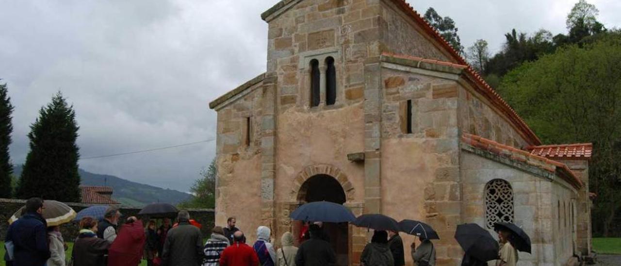 Una visita guiada al Conventín de Valdediós.