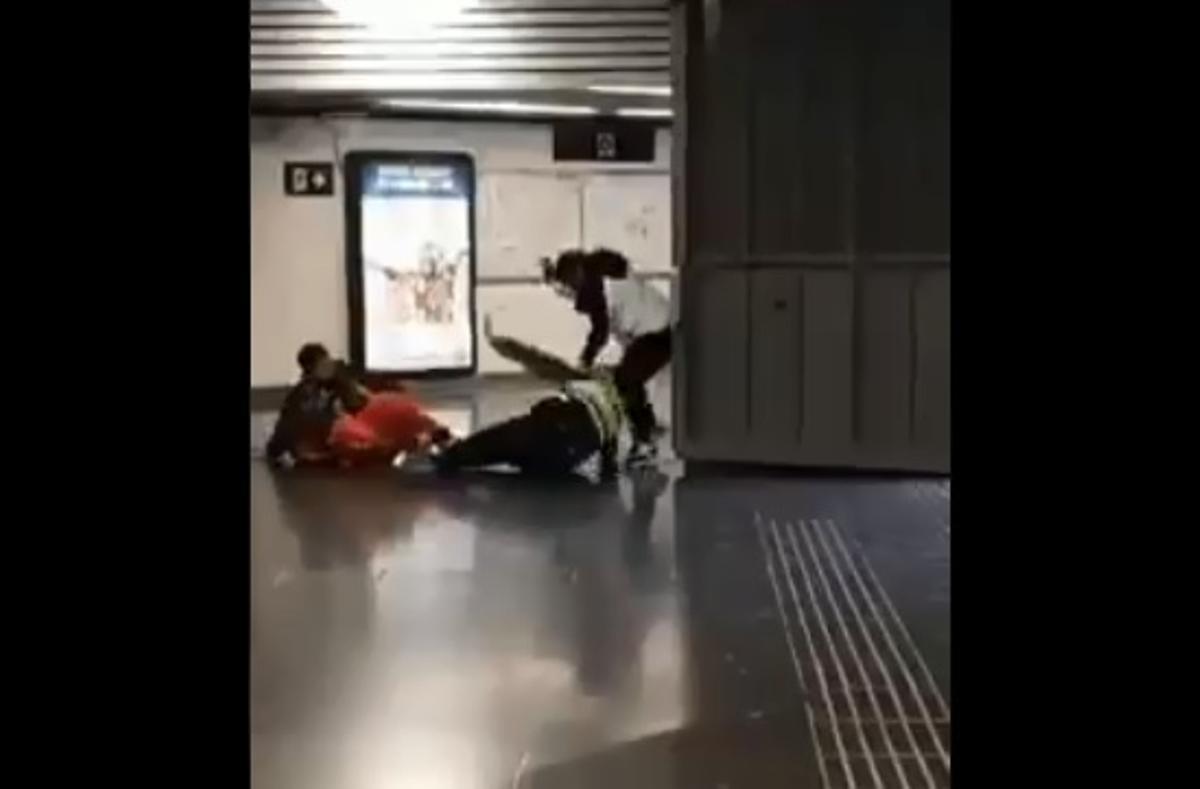 Agressió a un vigilant de Renfe a l’estació de la Sagrera de Barcelona | Vídeo