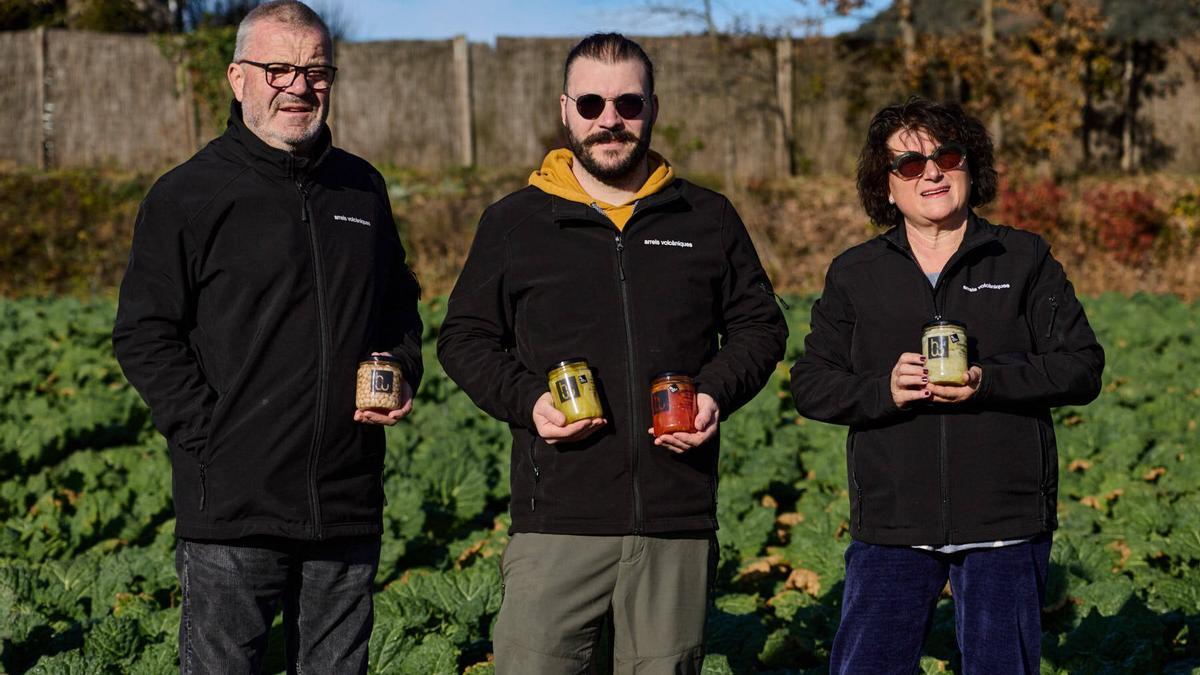 Joan, Aleix i Dolors, segona i tercera generació de l'empresa familiar Verdures de la Canya.