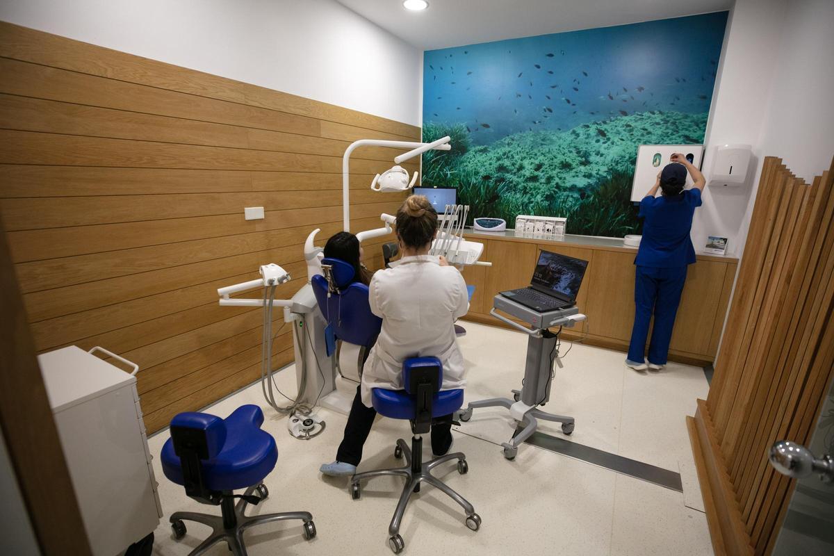 La Clínica Fernández abarca todas las especialidades de odontología en Ibiza.