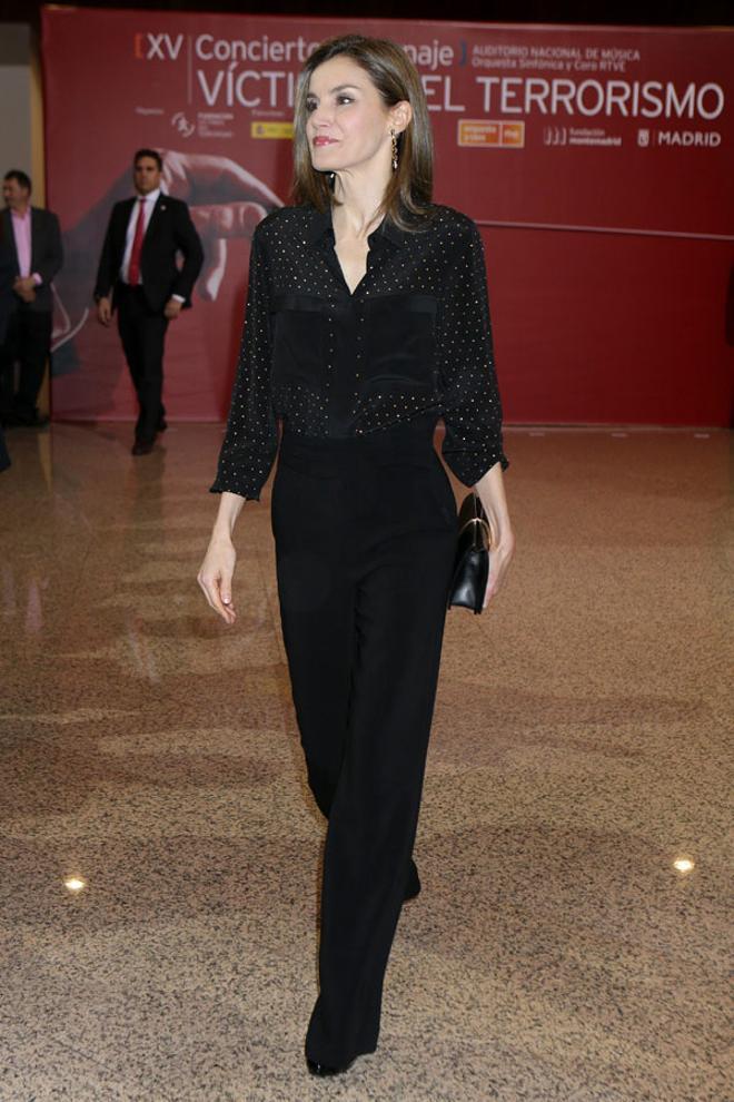 El look negro firmado por Uterqüe de Letizia Ortiz