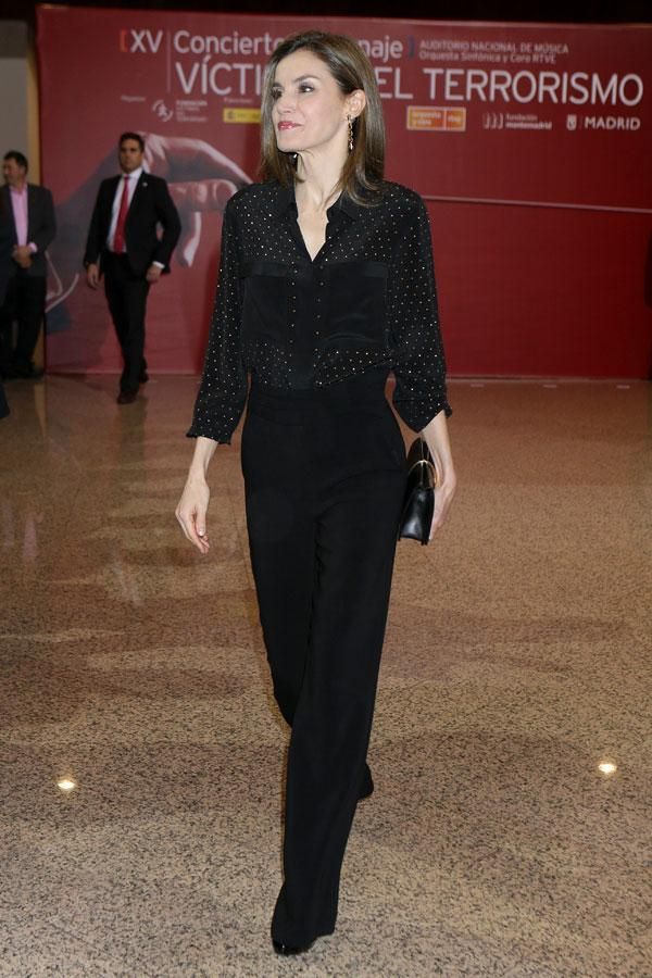 El look negro firmado por Uterqüe de Letizia Ortiz