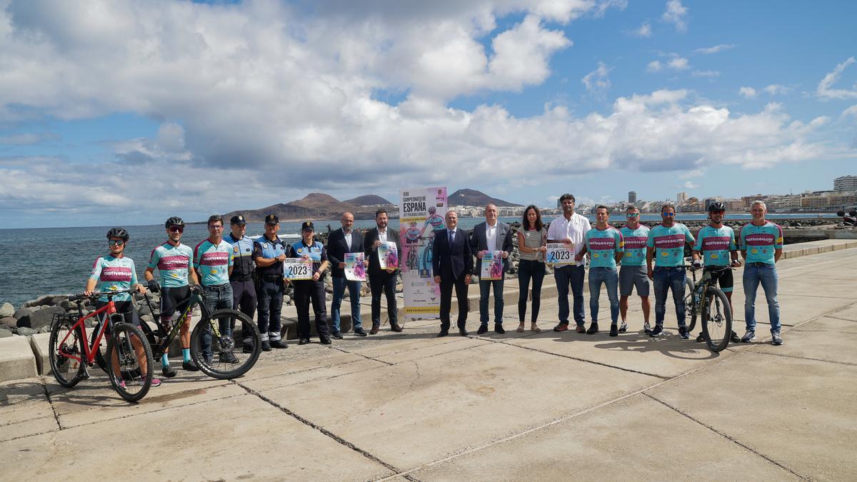 Ánimo a los agentes que participan en el Campeonato de España de bicicleta de montaña para Policías Locales