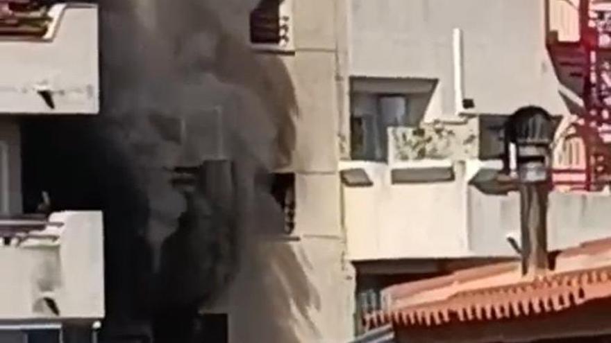 Tres heridos y vecinos atrapados en un incendio en Altorreal