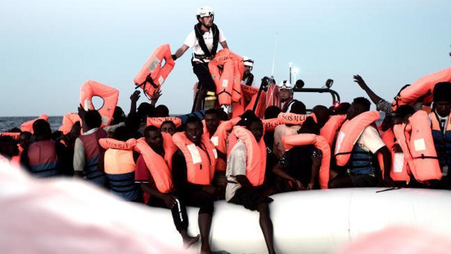 Ahora Murcia pide que la ciudad se ofrezca a acoger a refugiados del barco Aquarius